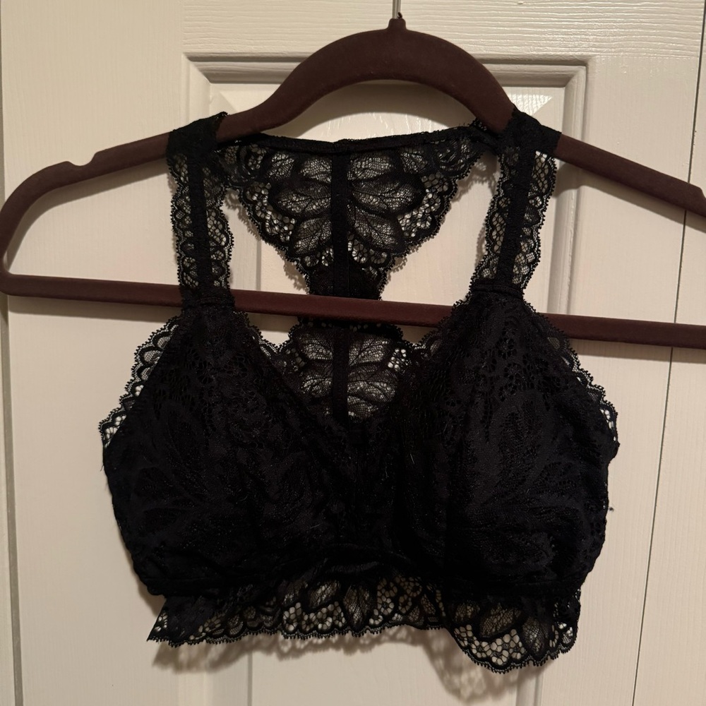 Auden lightly lined racerback bralette. Black. Size XS